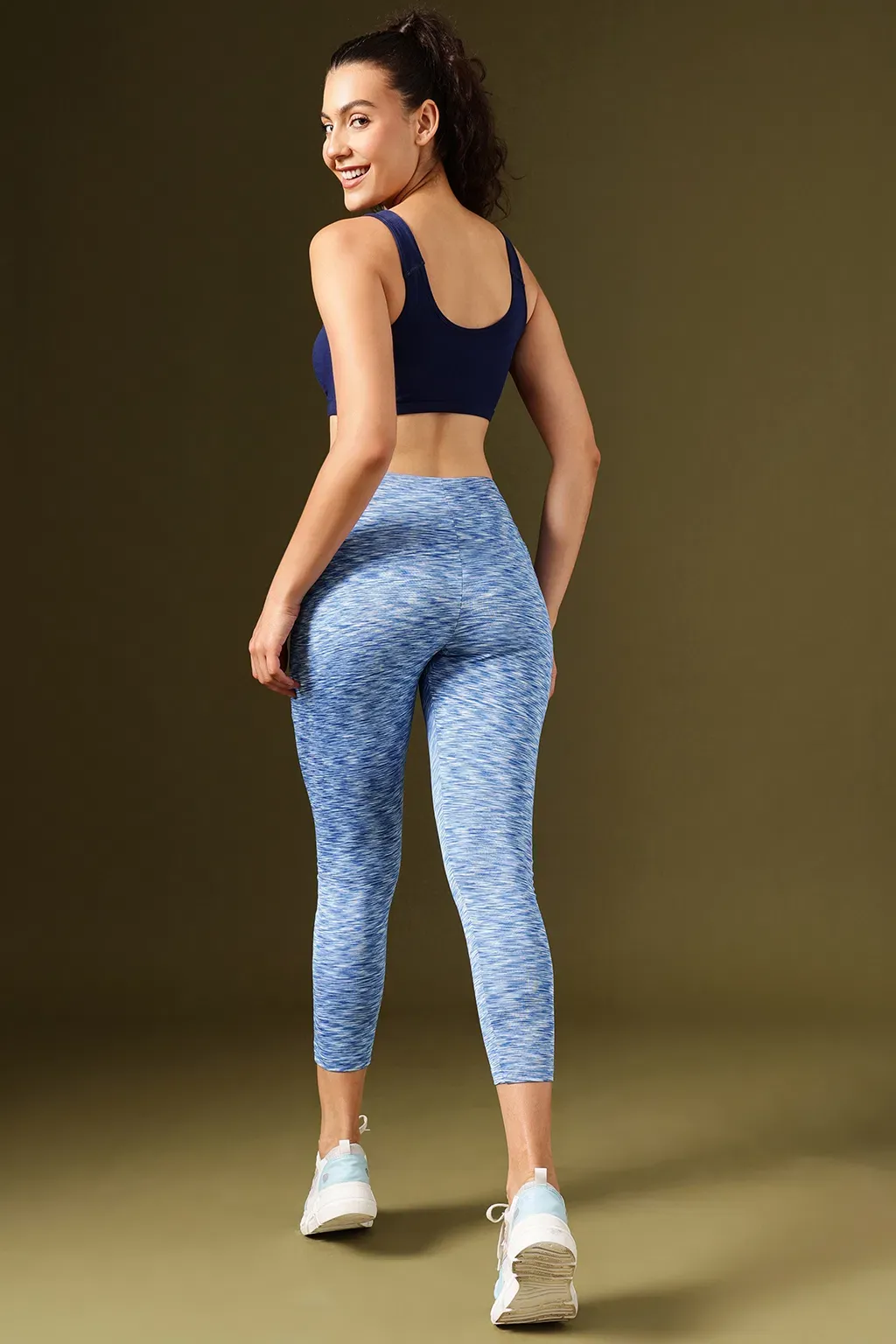 High-Rise Active Tights in Baby Blue Melange with Side Pocket image 4