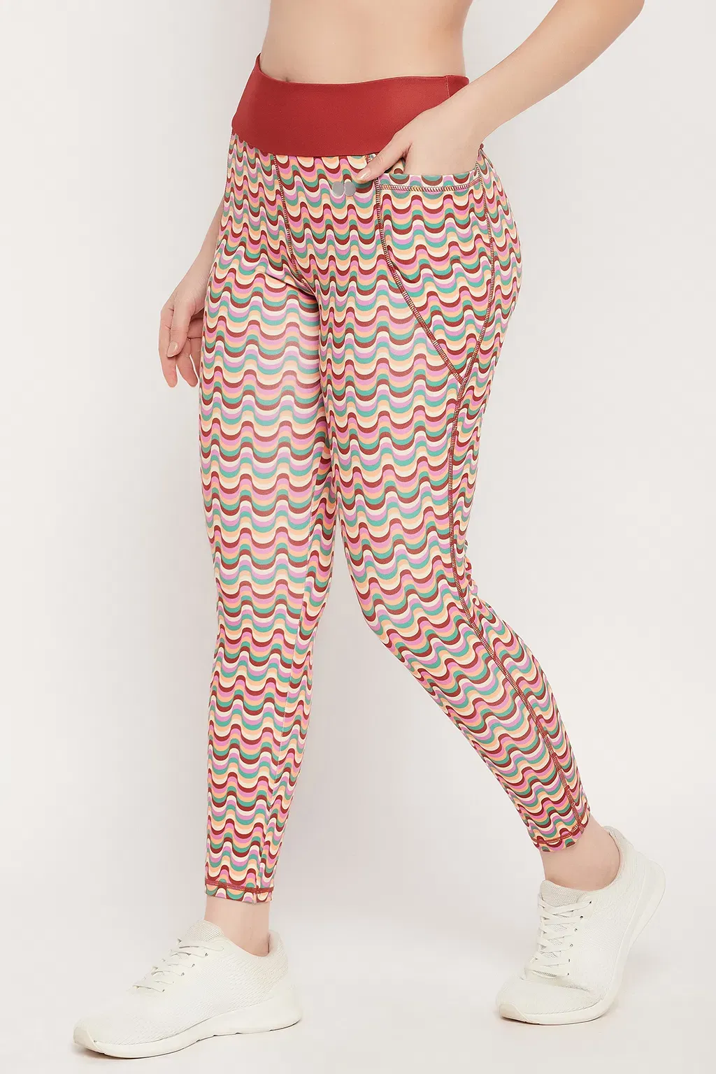High-Rise Y2K Print Active Tights in Multicolour with Side Pockets image 5