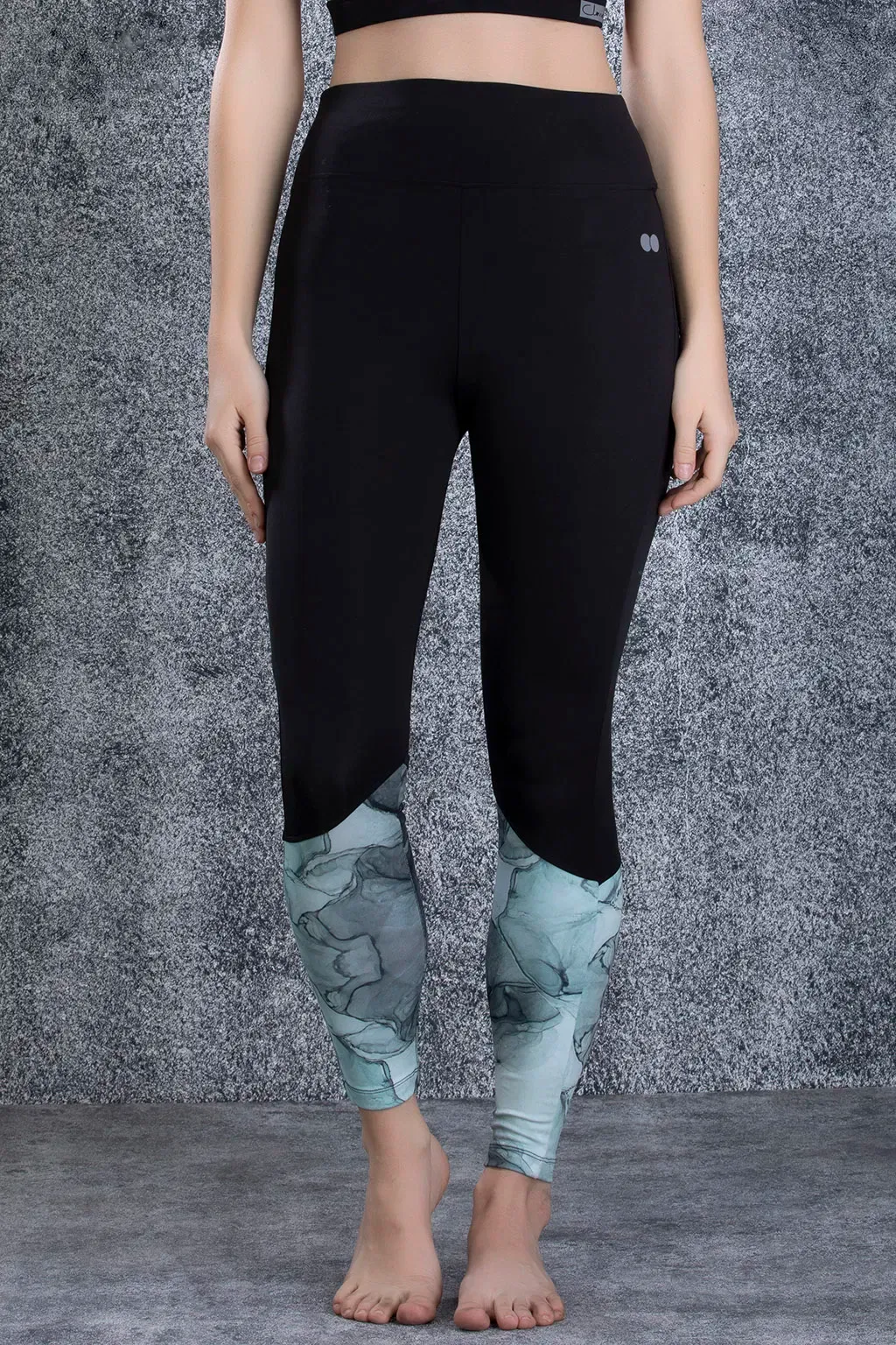 Snug Fit Active Marble Print Full-Length Tights in Black image 2