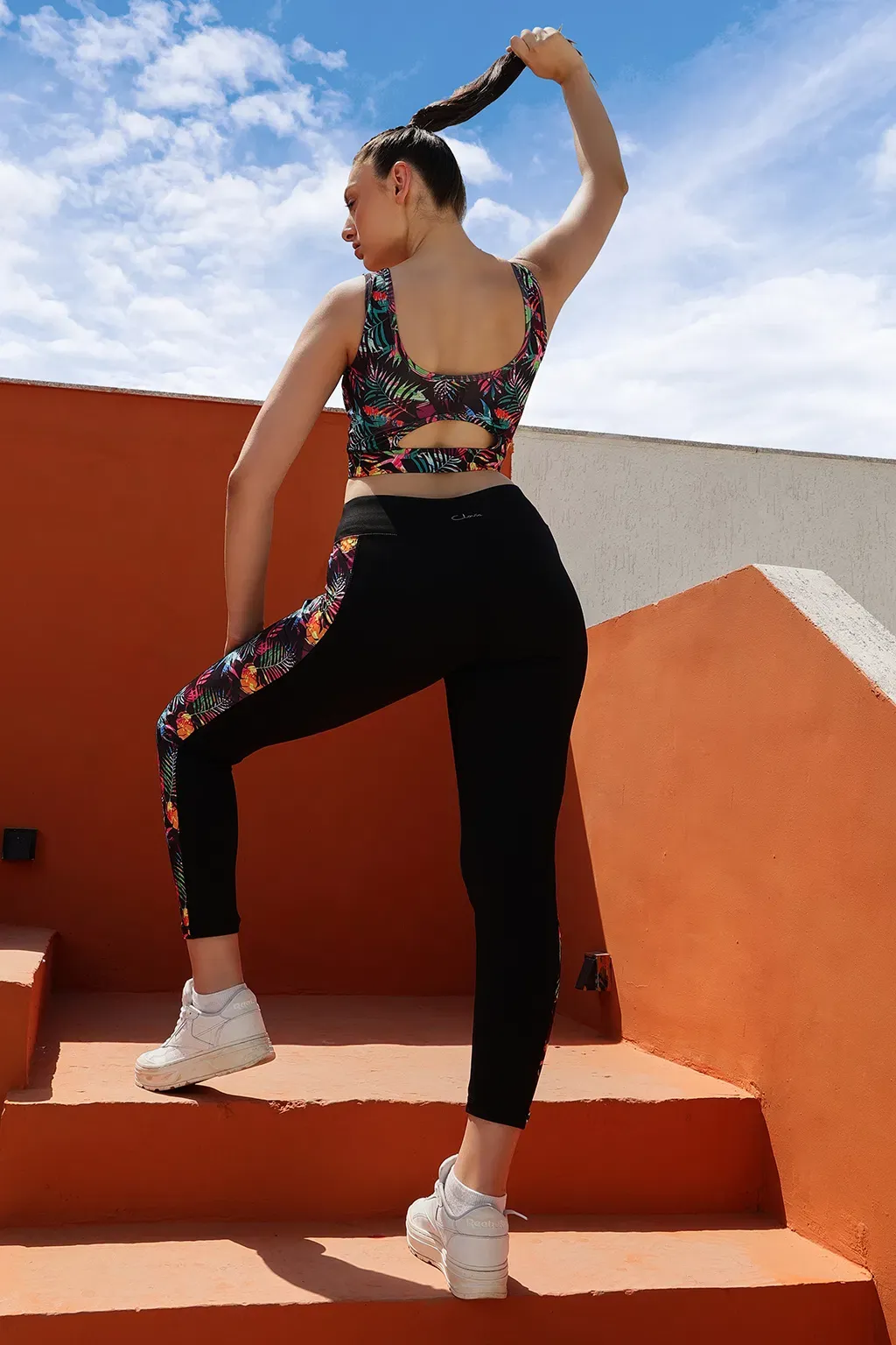 Snug Fit High Rise Active Tights in Black with Side Panels & Side Pocket image 3